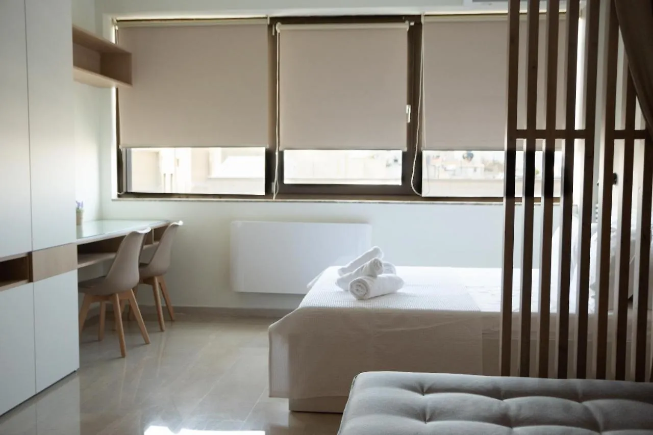 Downtown Studio Saloniki 0*,